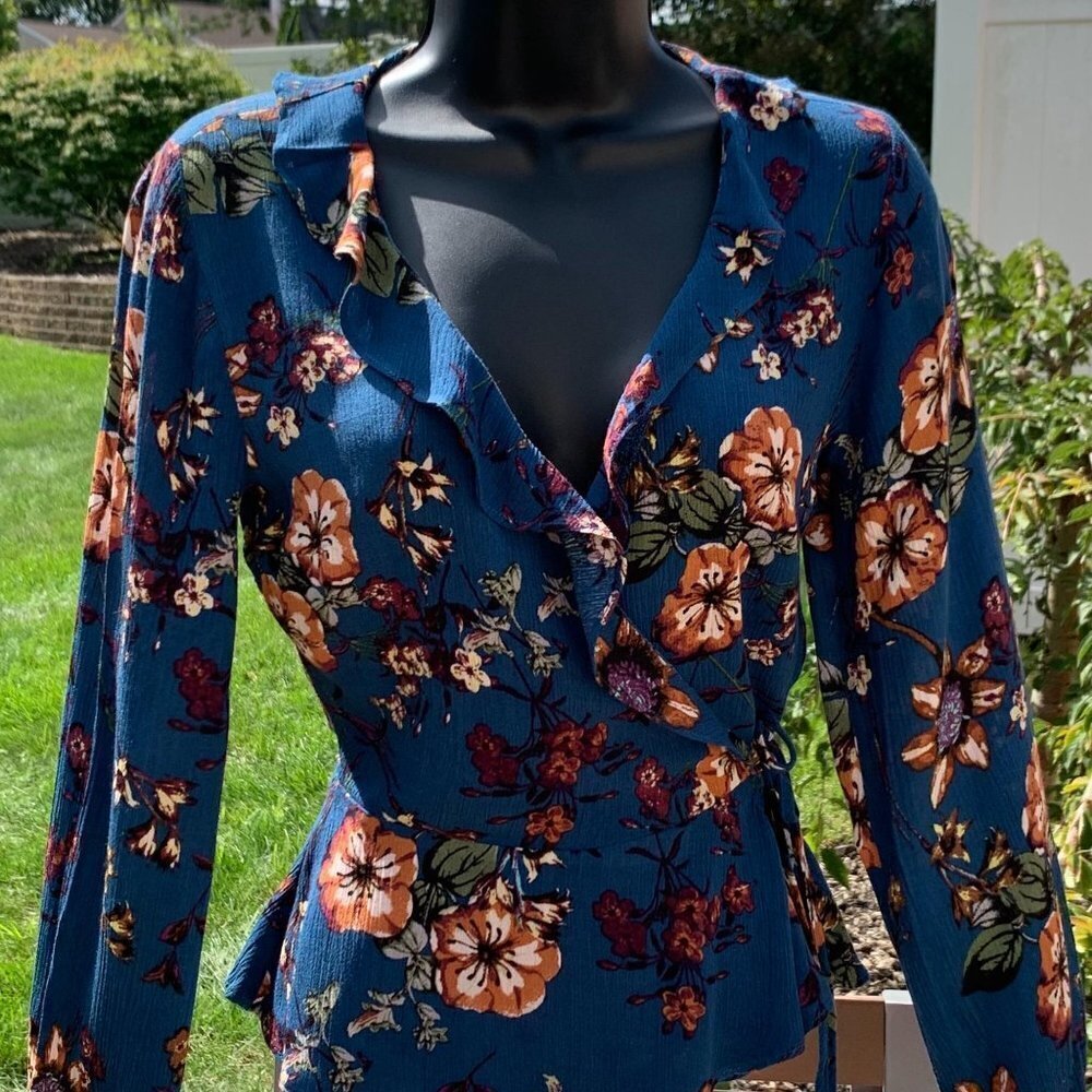 Blu Pepper Floral Wrap Boho Blouse size XS - Picture 9 of 16